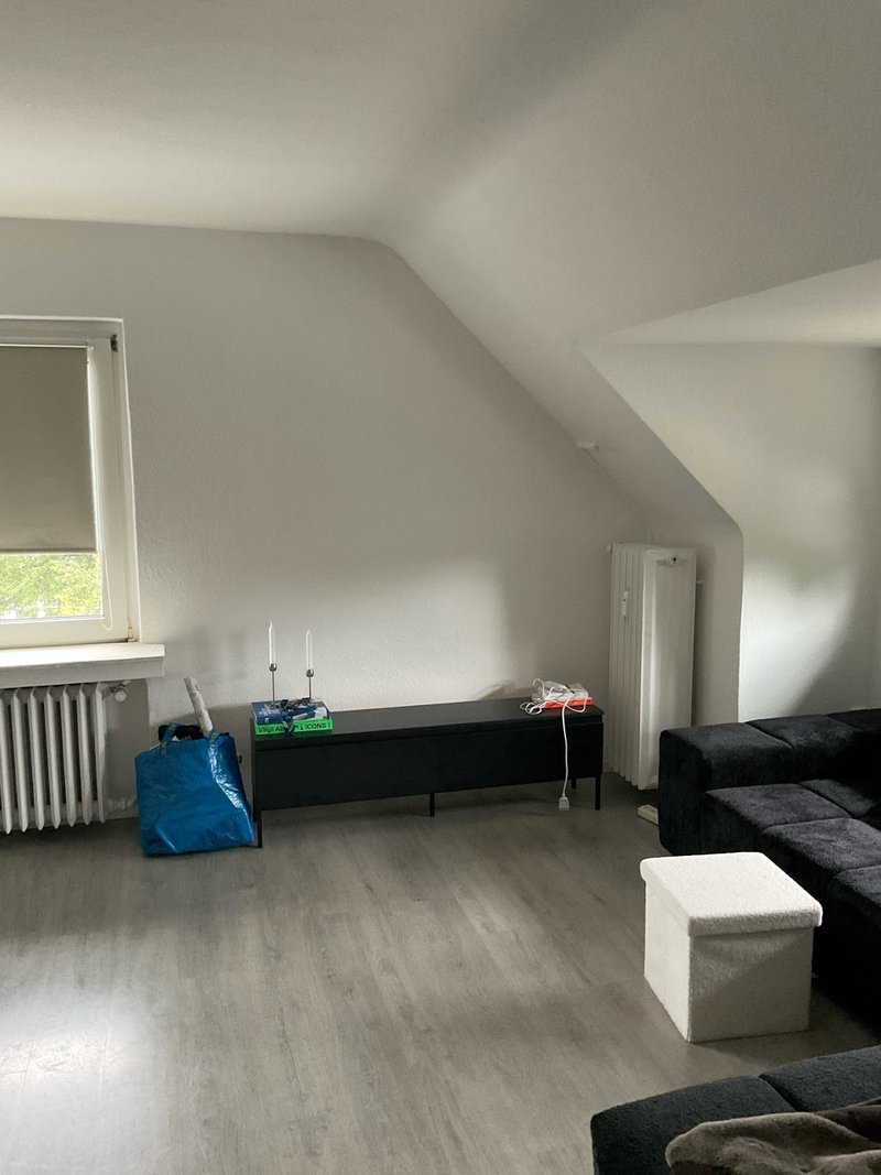 Schicke 3-Zimmer Dachgeschosswohnung mit Balkon in Hilden