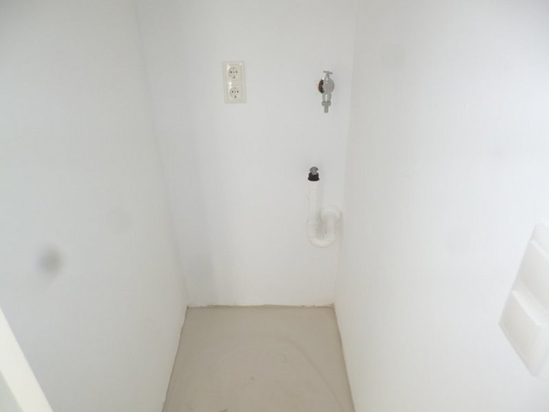 Schöne 3 Zimmer-Wohnung in D-Heerdt mit Balkon