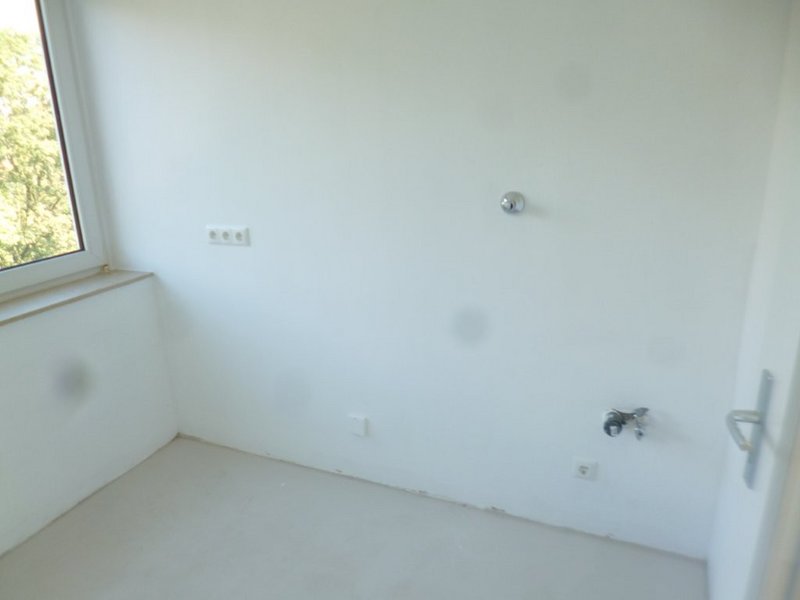 Schöne 3 Zimmer-Wohnung in D-Heerdt mit Balkon