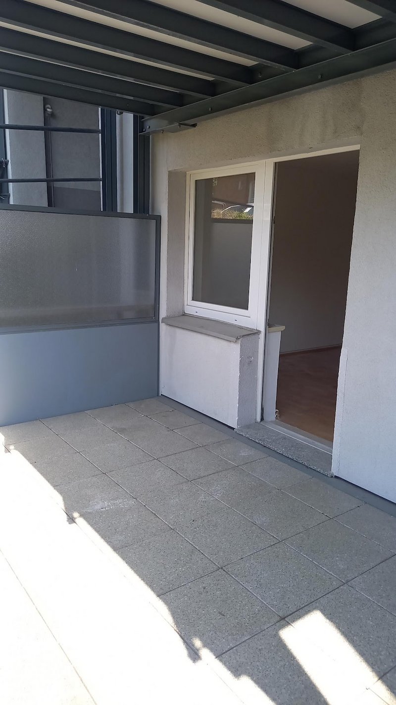Kleine Wohnung mit großer Terrasse und Abstellraum!