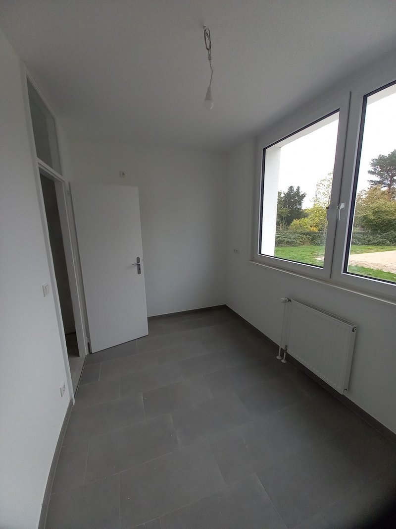 Sanierte 4-Zimmerwohnung in grüner Umgebung von Düsseldorf Eller.