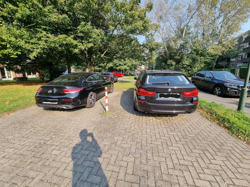 Außenstellplatz Bergiusstraße 5, 40589 Düsseldorf zu vermieten