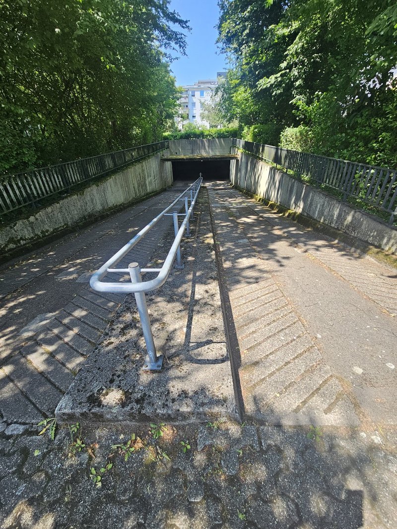 Tiefgaragenstellplatz in Neubrück Käthe-Schlechter-Str. 13-19, 7-13, 1c-7