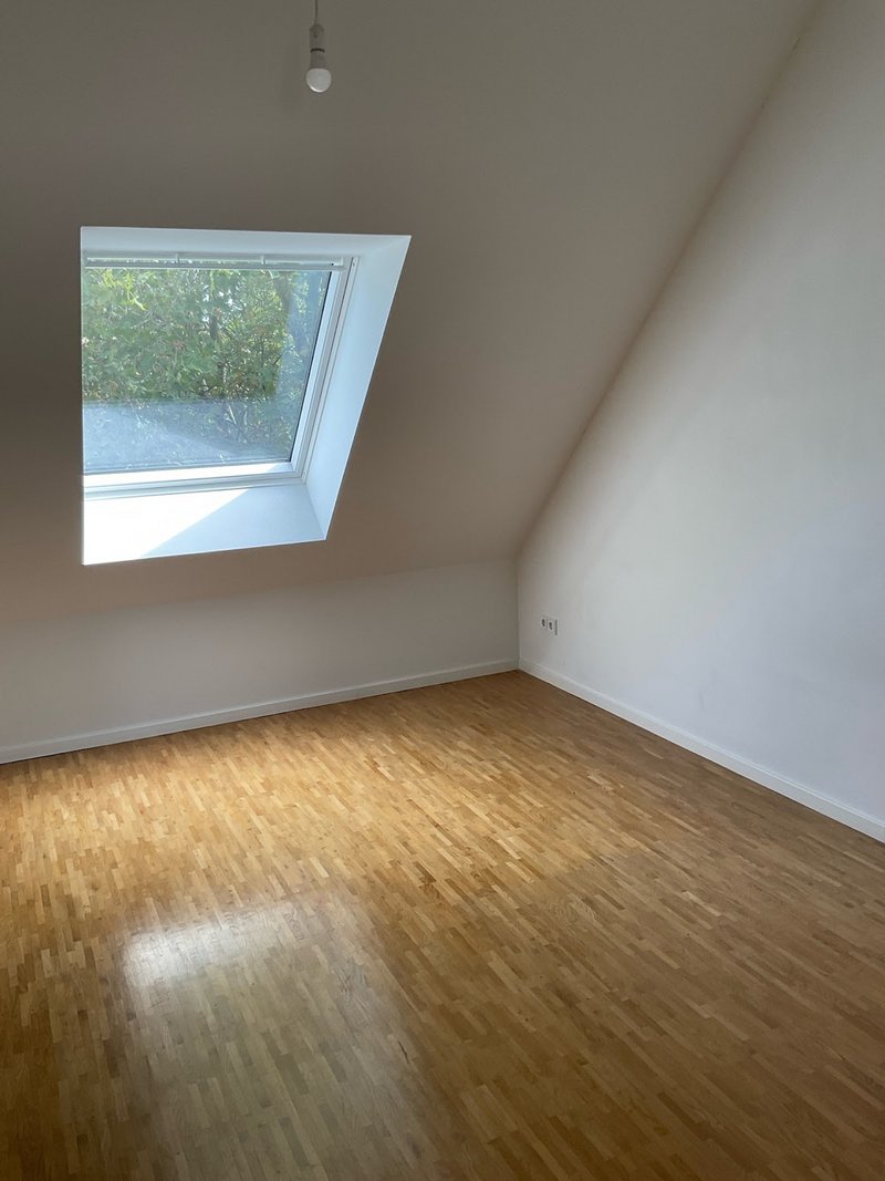 Helle Dachgeschosswohnung in der Stegerwaldsiedlung mit Balkon