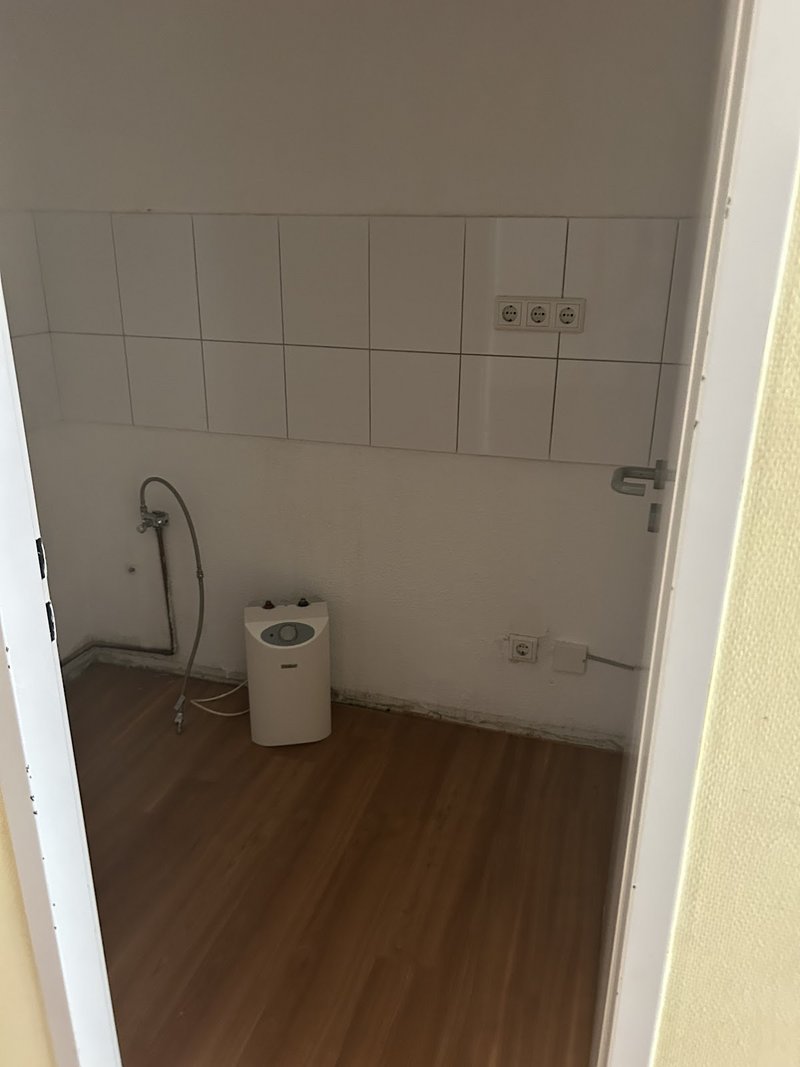 Vielseitig nutzbare Gewerberäume in Düsseldorf-Heerdt