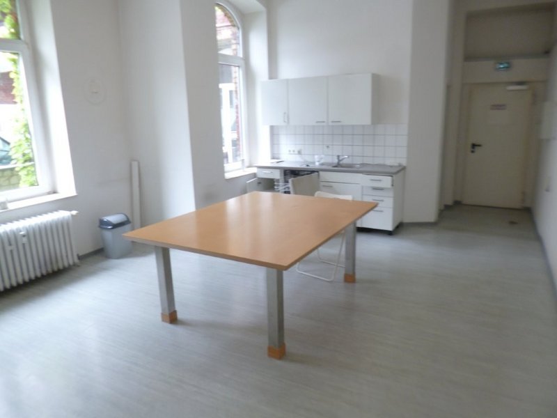 Top gelegene Gewerbeeinheit im Herzen Düsseldorf zu vermieten