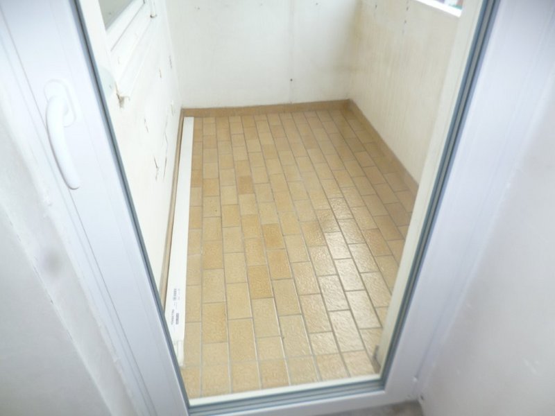 Schöne Wohnung in D-Oberkassel ab November!