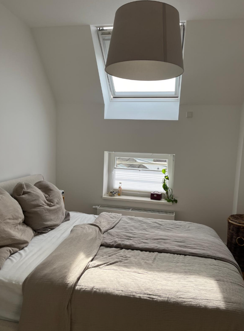 Lorettostr. Düsseldorf: Helle Maisonett-Wohnung mit Terrasse