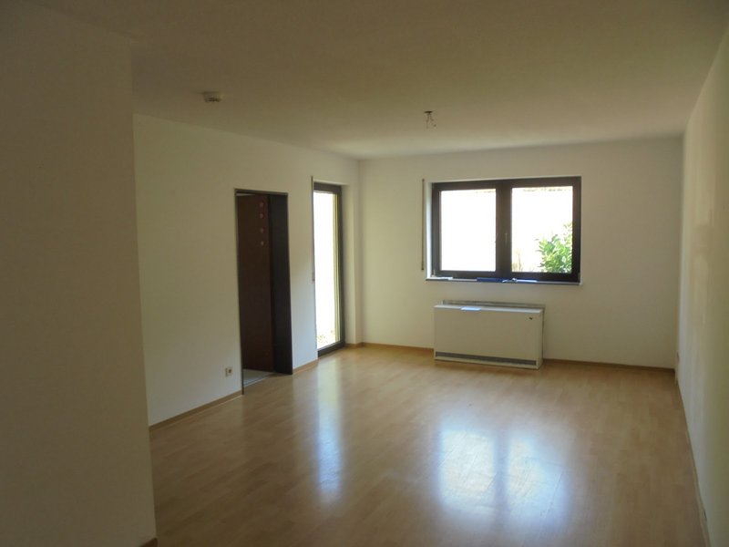 Wohnen im Grünen: Charmante 1-Zimmer-Wohnung am Schlosspark in Trier - WBS erforderlich