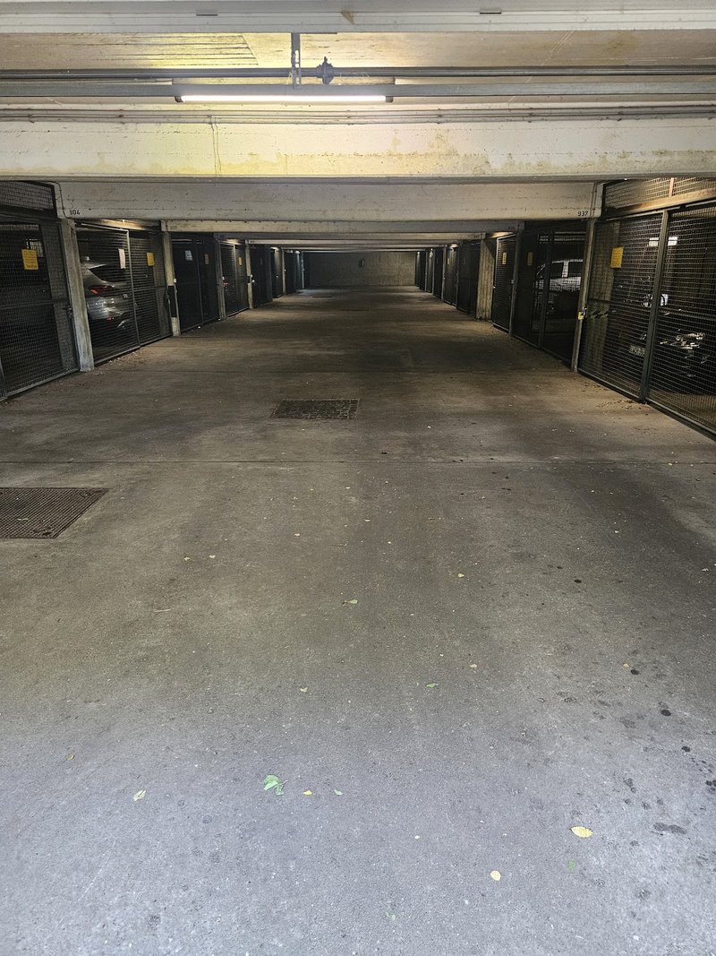 Tiefgaragenstellplatz in Neubrück Käthe-Schlechter-Str. 13-19, 7-13, 1c-7