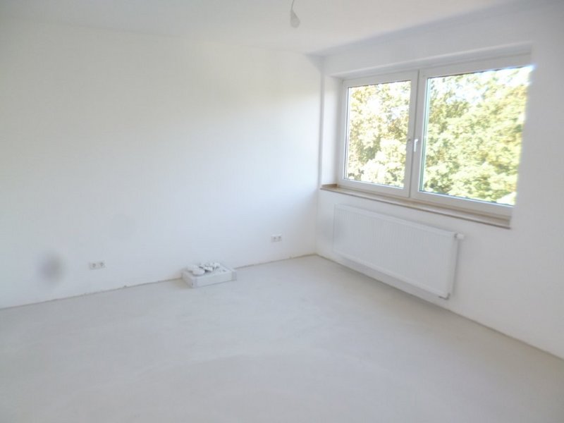 Schöne 3 Zimmer-Wohnung in D-Heerdt mit Balkon
