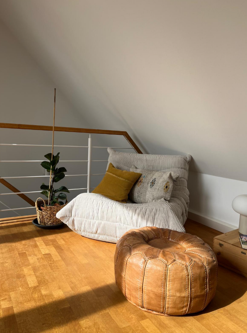 Lorettostr. Düsseldorf: Helle Maisonett-Wohnung mit Terrasse