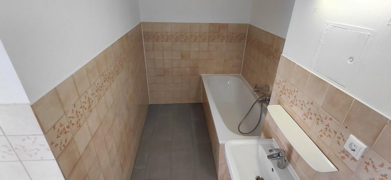 Nur mit Wohnberechtigungsschein!!! Schöne Wohnung in D-Benrath!