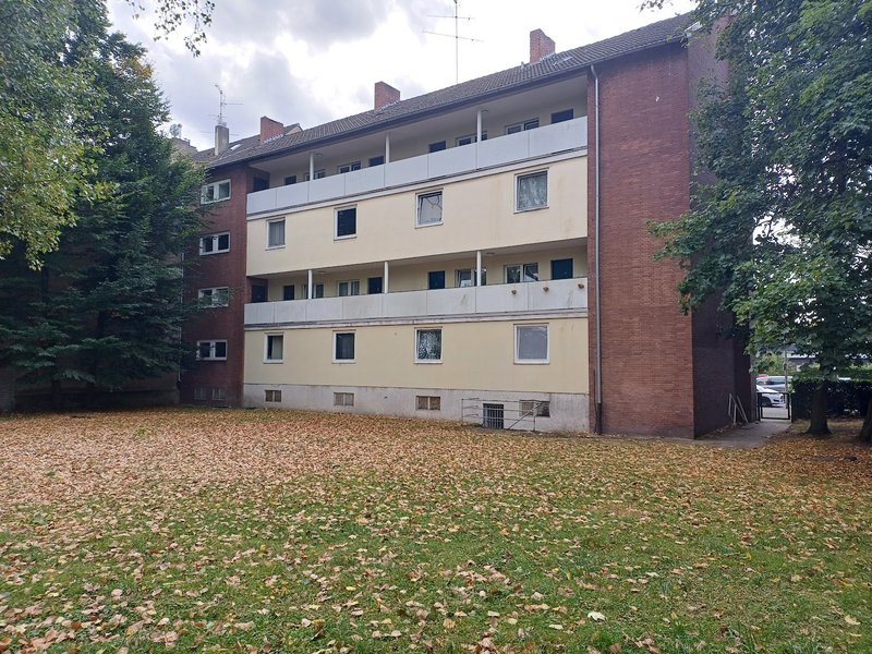 Schicke 4-Zimmerwohnung über 2 Ebenen in Düsseldorf-Rath