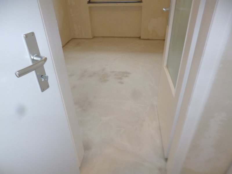Schöne Wohnung in D-Oberkassel ab November!