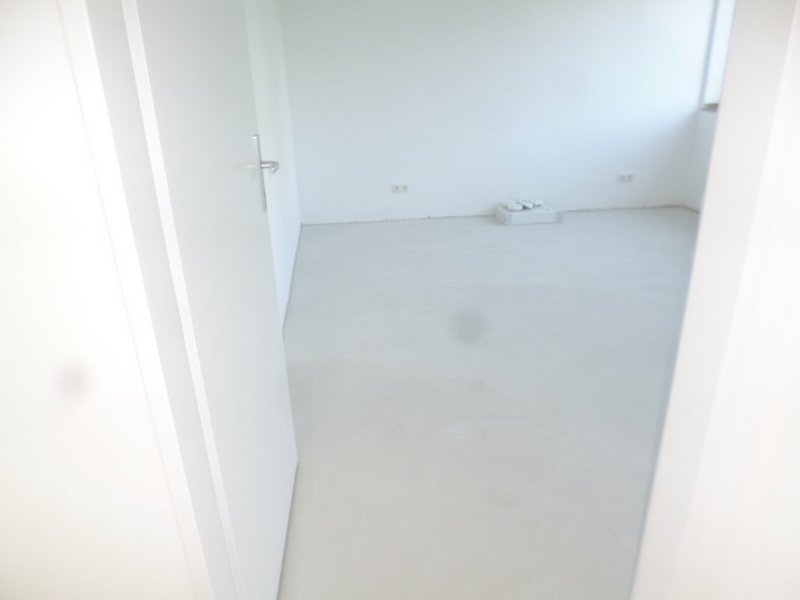 Schöne 3 Zimmer-Wohnung in D-Heerdt mit Balkon