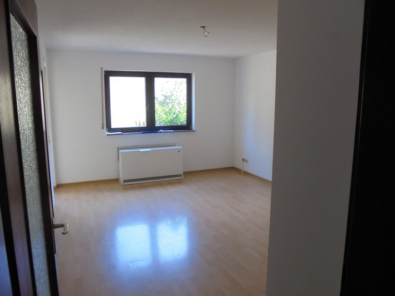 Wohnen im Grünen: Charmante 1-Zimmer-Wohnung am Schlosspark in Trier - WBS erforderlich