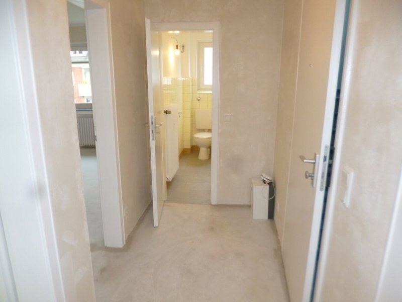 Schöne Wohnung in D-Oberkassel ab November!