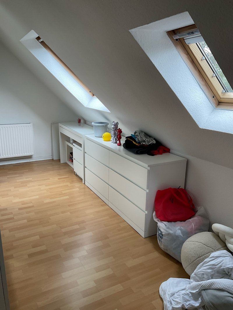 Schicke 3-Zimmer Dachgeschosswohnung mit Balkon in Hilden