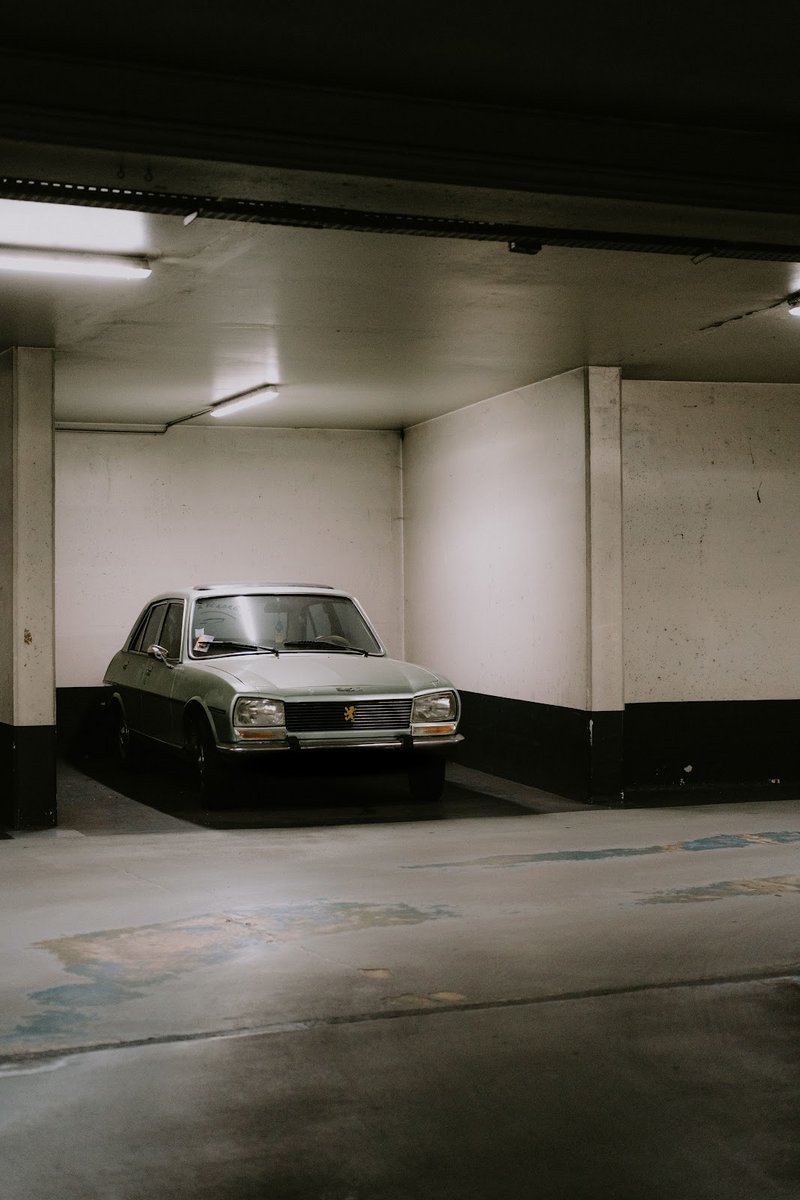 Tiefgaragenstellplatz in Düsseldorf-Oberkassel!