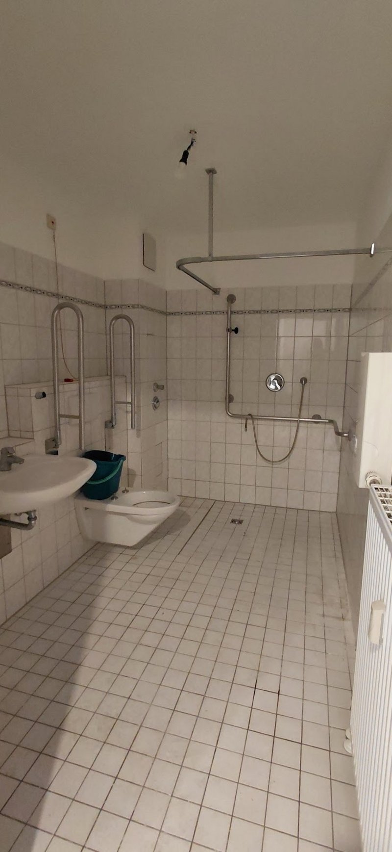 Schöne Seniorenwohnung mit Aufzug in Düsseldorf! Nur Ü 60