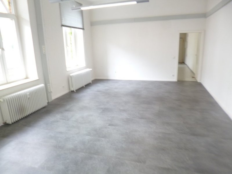 Top gelegene Gewerbeeinheit im Herzen Düsseldorf zu vermieten