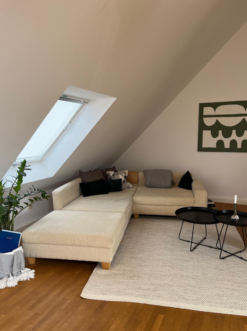 Lorettostr. Düsseldorf: Helle Maisonett-Wohnung mit Terrasse