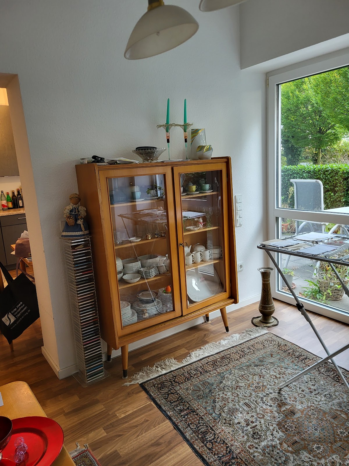 Helle Erdgeschosswohnung mit kleinem Garten sucht neuen Mieter! Helle Erdgeschosswohnung mit kleinem Garten sucht neuen Mieter!