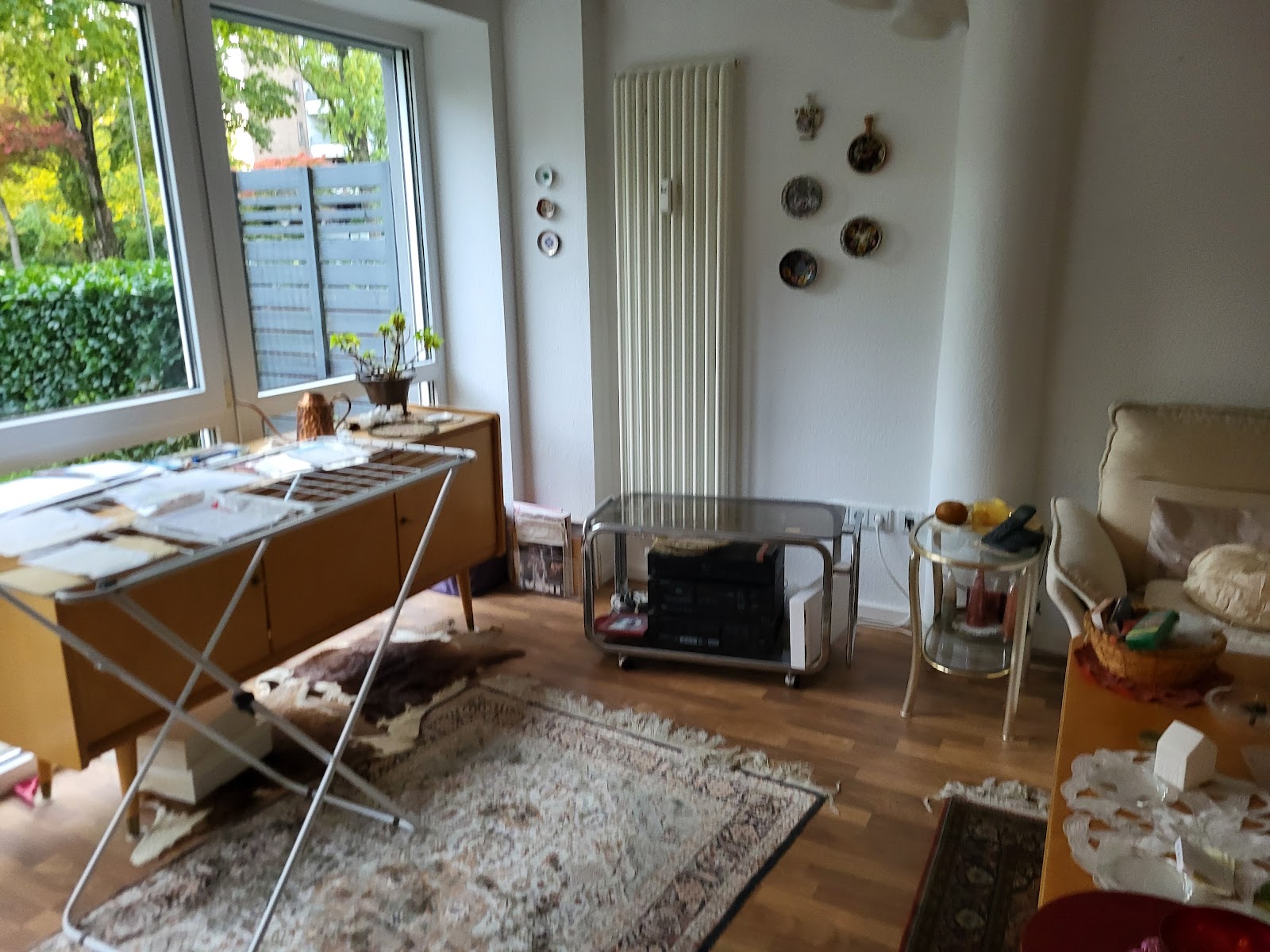 Helle Erdgeschosswohnung mit kleinem Garten sucht neuen Mieter! Helle Erdgeschosswohnung mit kleinem Garten sucht neuen Mieter!