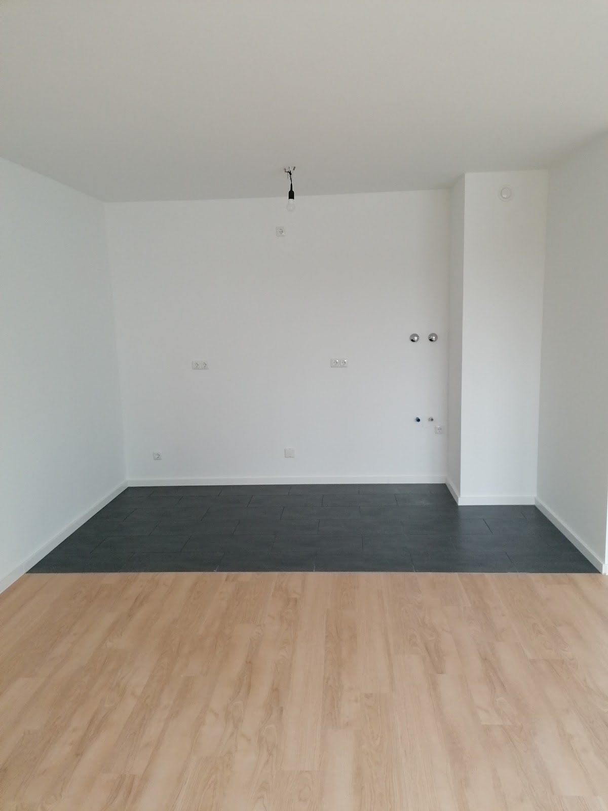 Gemütliche 2 Zimmer-Wohnung in Bergisch Gladbach mit Balkon Gemütliche 2 Zimmer-Wohnung in Bergisch Gladbach mit Balkon