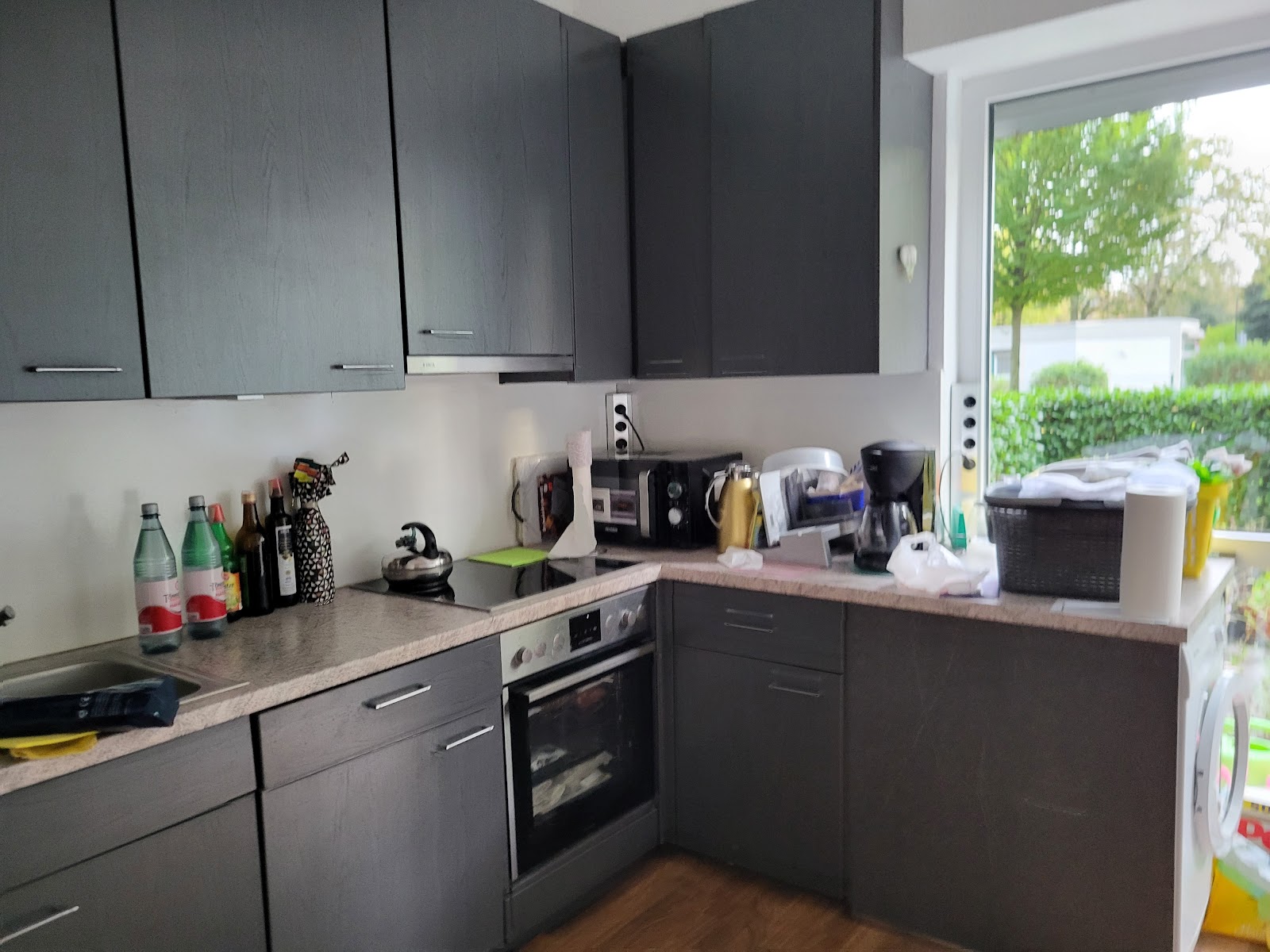 Helle Erdgeschosswohnung mit kleinem Garten sucht neuen Mieter! Helle Erdgeschosswohnung mit kleinem Garten sucht neuen Mieter!